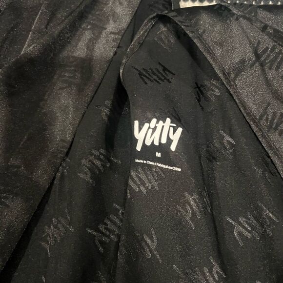 YITTY Women's Satin Pretty Mini Robe Size Medium Iconic Black - Picture 12 of 15